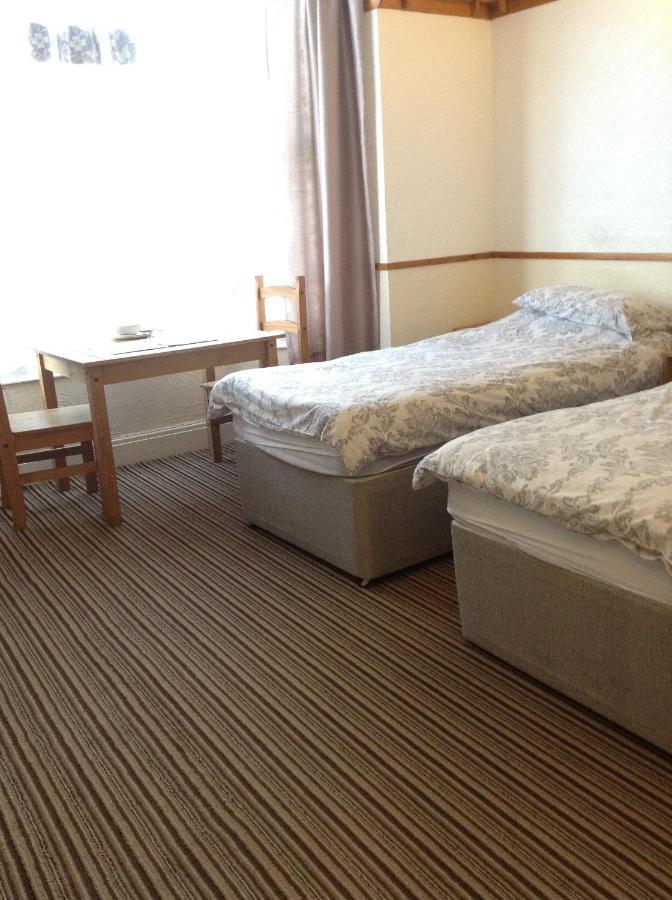 Moonside Lets Hotel Skegness Exterior photo